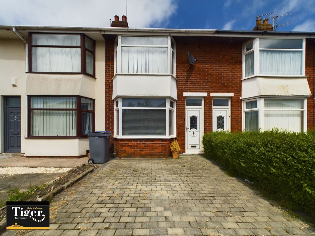 2 bed terraced house for sale in Sunningdale Avenue, Blackpool FY4, £