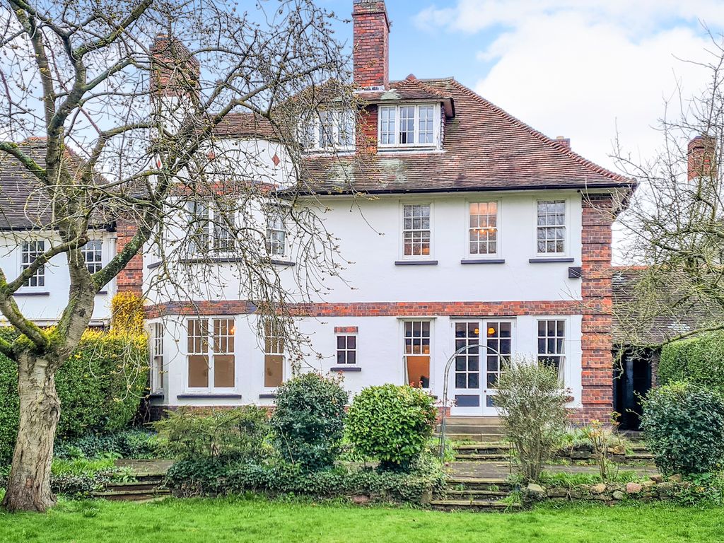 5 bed semidetached house for sale in Knighton Park Road, Leicester LE2
