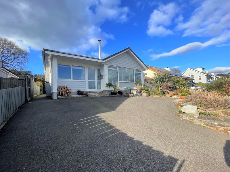4 bed bungalow for sale in Valley View, Bodmin PL31 Zoopla