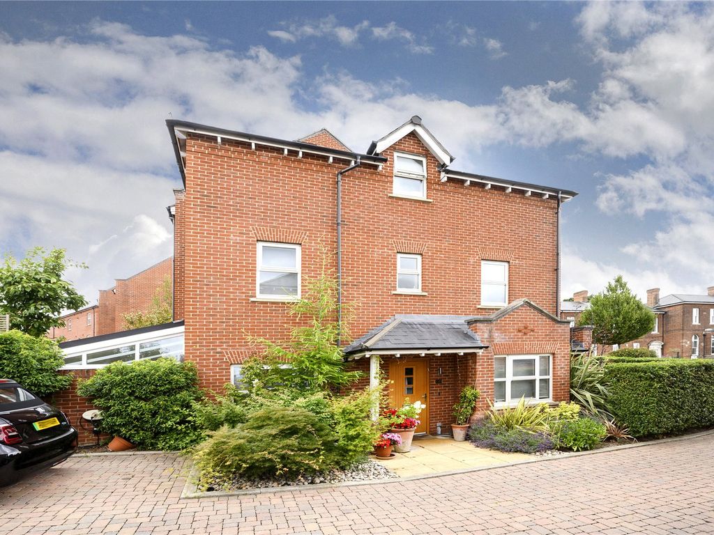 3 bed semidetached house for sale in Charles Sevright Way, Mill Hill