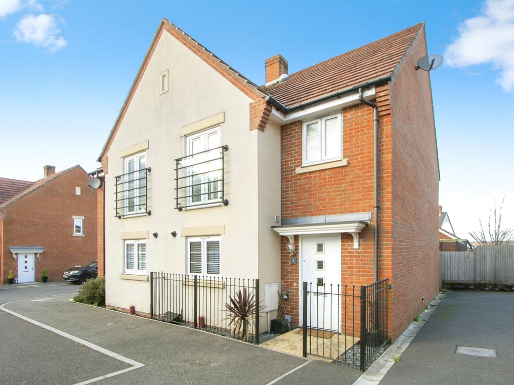 3 bed semidetached house for sale in Gilmour Drive, Canford Heath