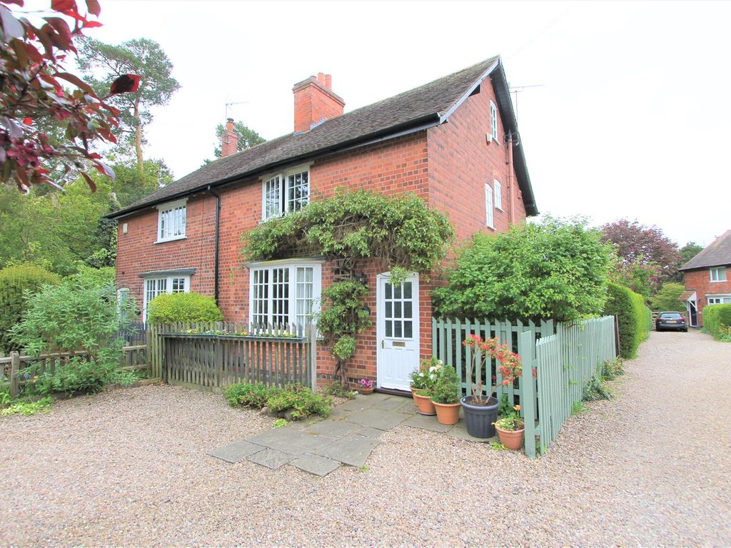 3 bed semidetached house for sale in Evington Lane, Evington