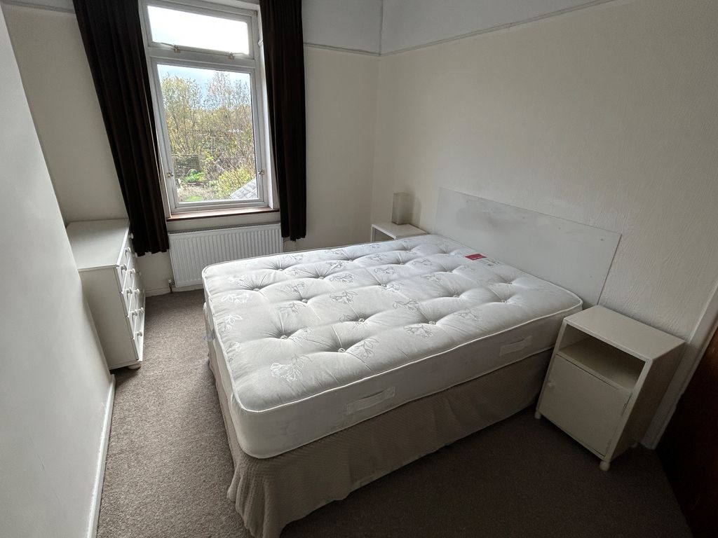 2 bed property to rent in Corporation Street, Wednesbury WS10, £800 pcm Zoopla