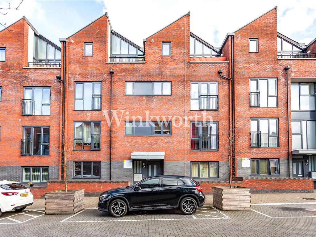 Leverton Close, Wood Green, London N22