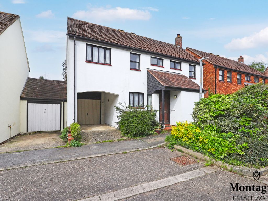 4 bed detached house for sale in Battle Court, Ongar CM5, £480,000 Zoopla