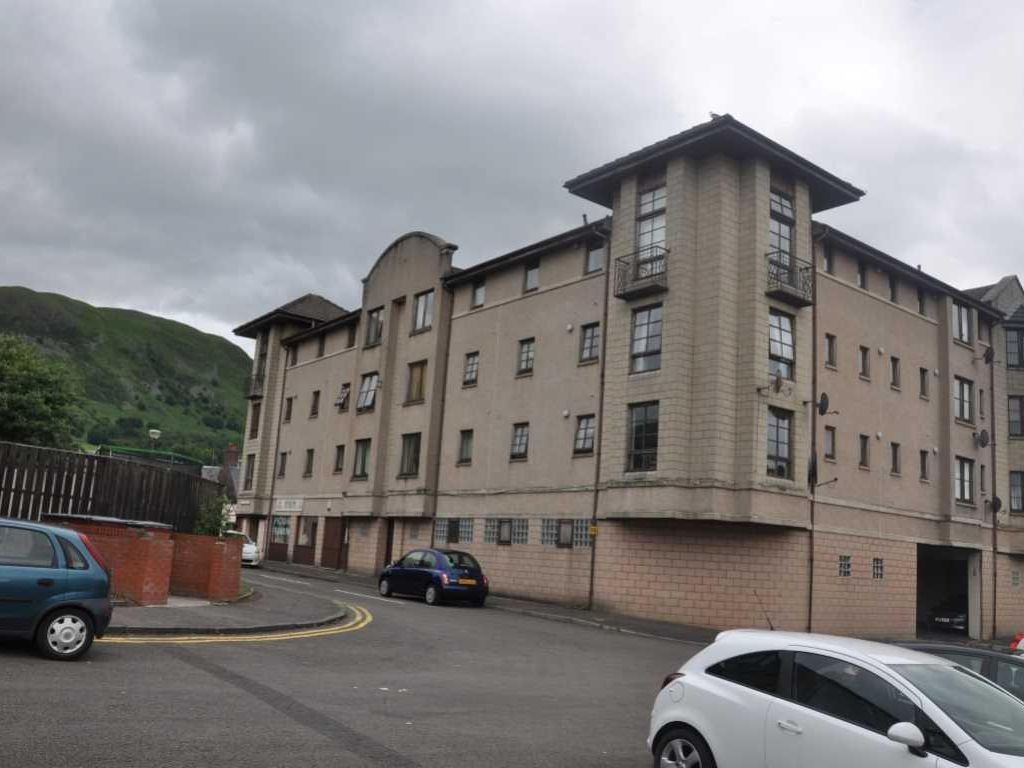 2 bed flat to rent in Arthur Bett Court, Tillicoultry FK13, £650 pcm
