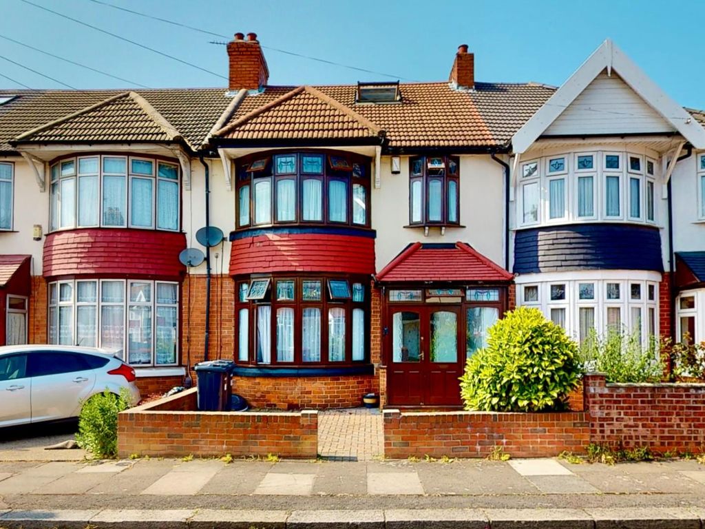 3 bed terraced house for sale in Ashburton Avenue, Ilford IG3 Zoopla