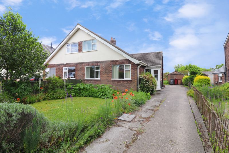 3 bed semidetached house for sale in Moorwell Road, Yaddlethorpe