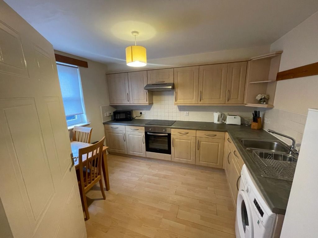 2 bed flat to rent in Charles Street, Aberdeen AB25, £695 pcm Zoopla
