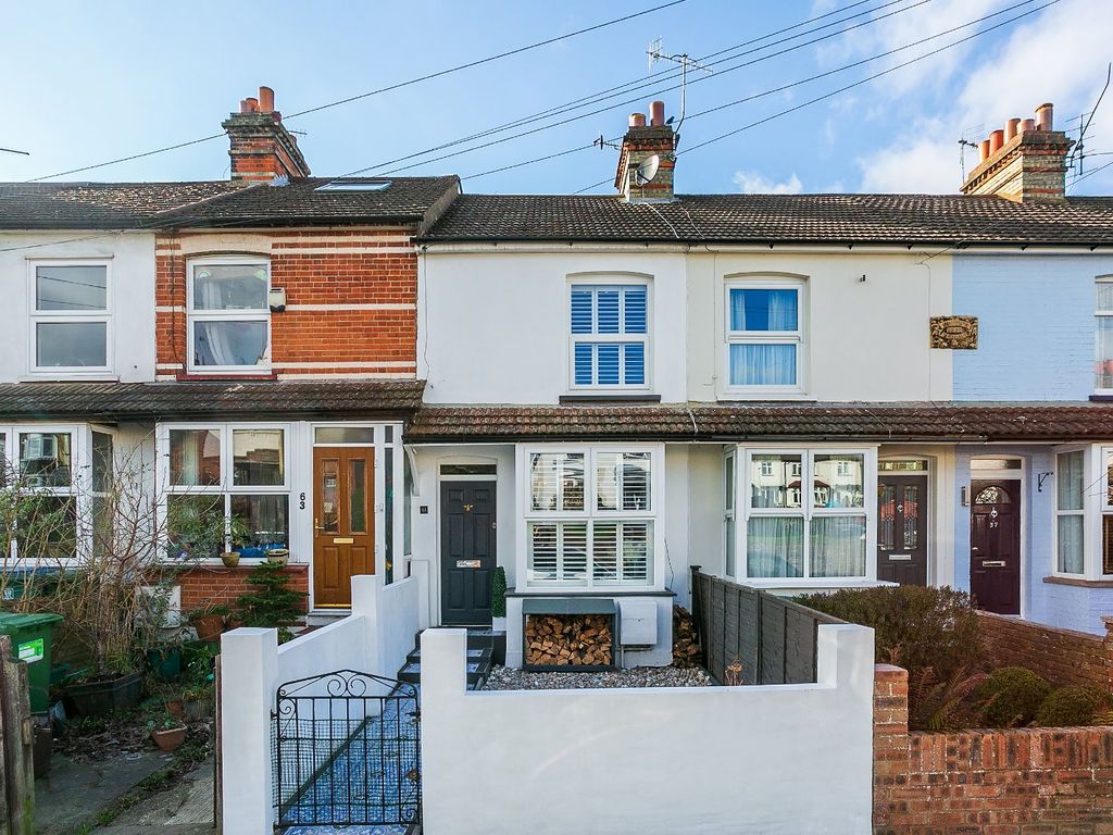 2 bed terraced house for sale in Pinner Road, Watford, Hertfordshire