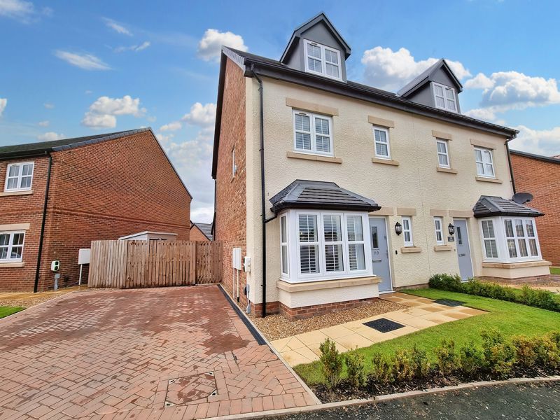 4 bed semidetached house for sale in Watson Road, Callerton, Newcastle