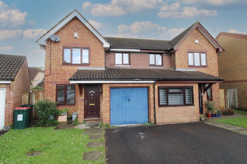 3 bed semidetached house to rent in Wandle Close, Maidenbower, Crawley