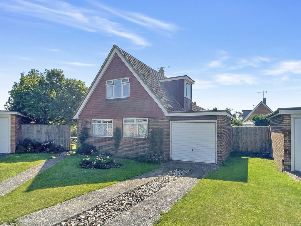 3 bed detached bungalow for sale in Alfriston Close, Worthing BN14, £