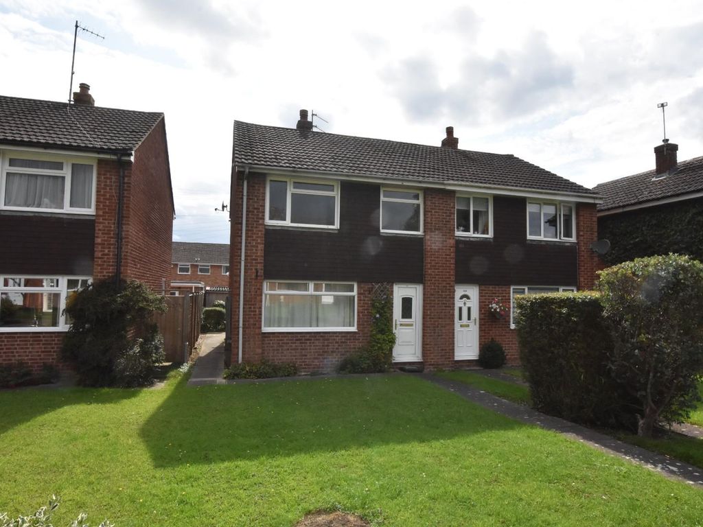 3 bed semidetached house for sale in Broad Oak Way, Hatherley