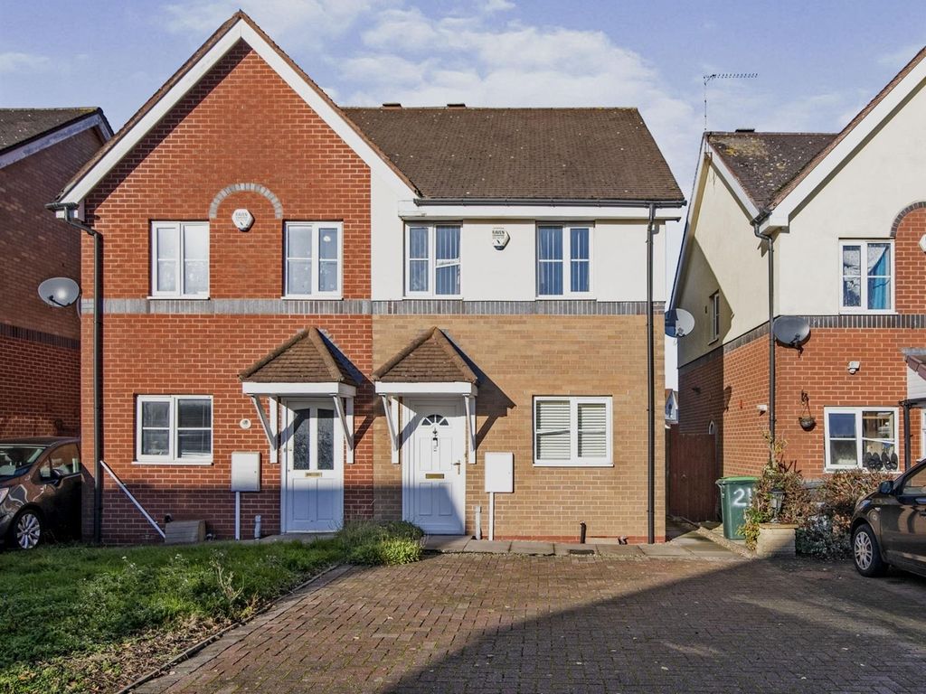 3 bed semidetached house for sale in Churchyard Road, Tipton DY4 Zoopla