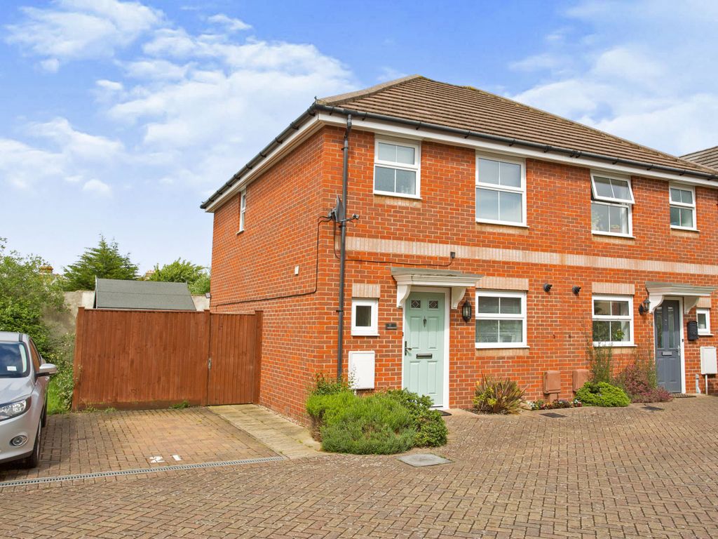 3 bed semidetached house for sale in Dovercourt Road, Portsmouth PO6
