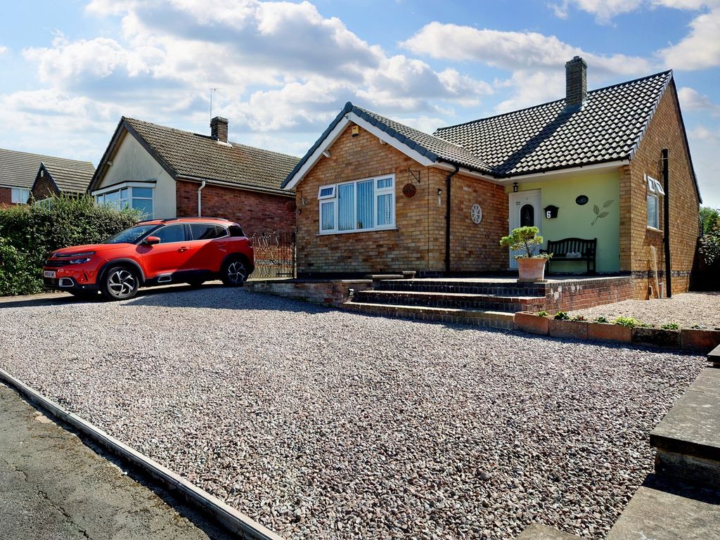 3 bed detached bungalow for sale in Zetland Close, Coalville LE67, £