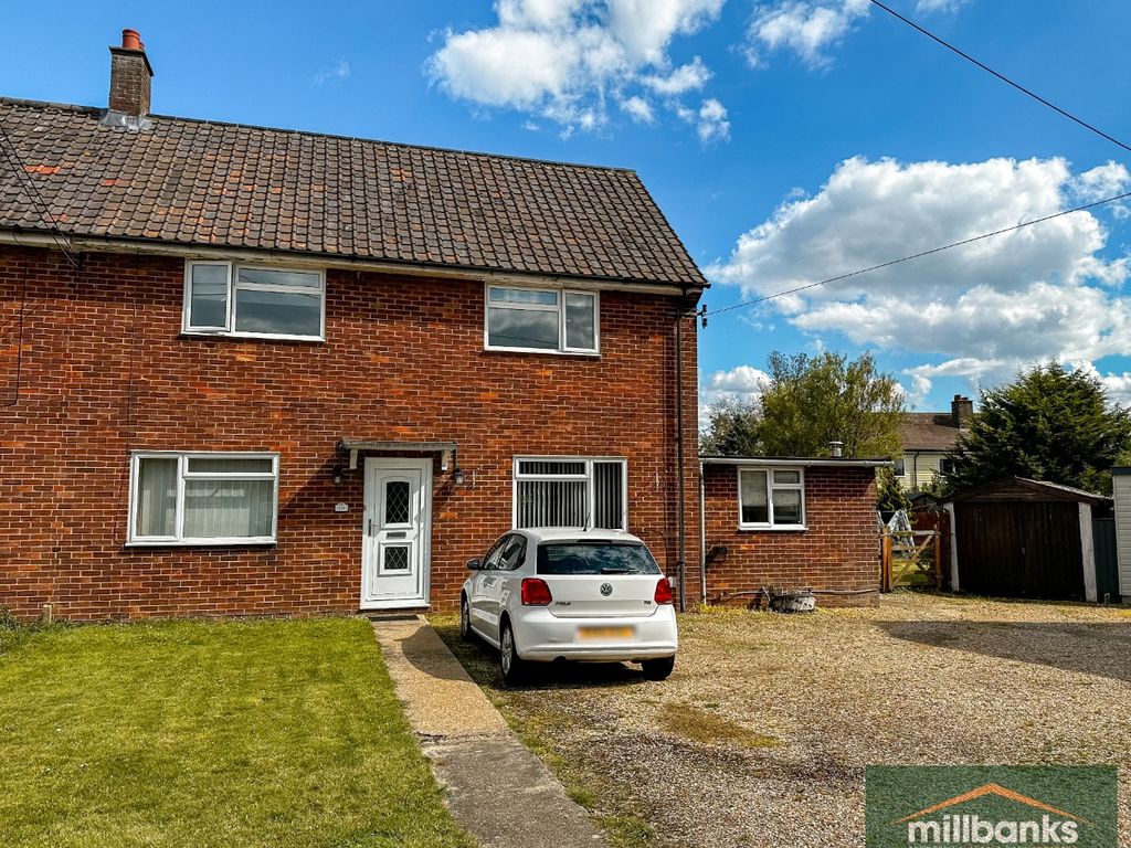 3 bed semidetached house for sale in Hingham Road, Great Ellingham