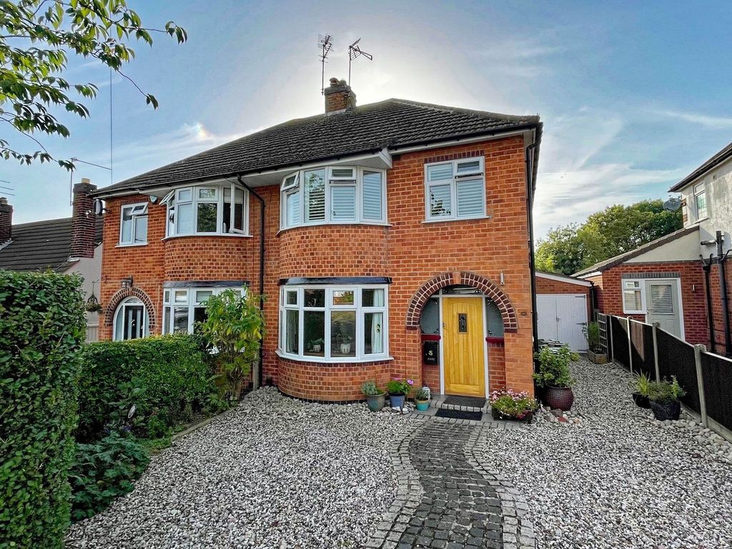 3 bed semidetached house for sale in Greendale Road, Glen Parva