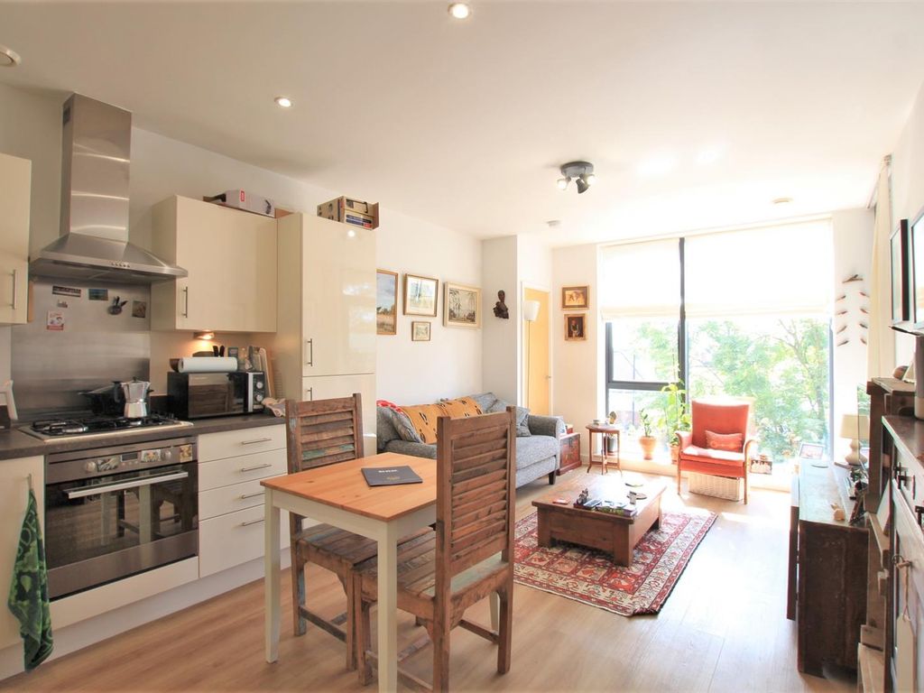 1 bed flat for sale in Tentelow Lane, Norwood Green/ Southall UB2 Zoopla