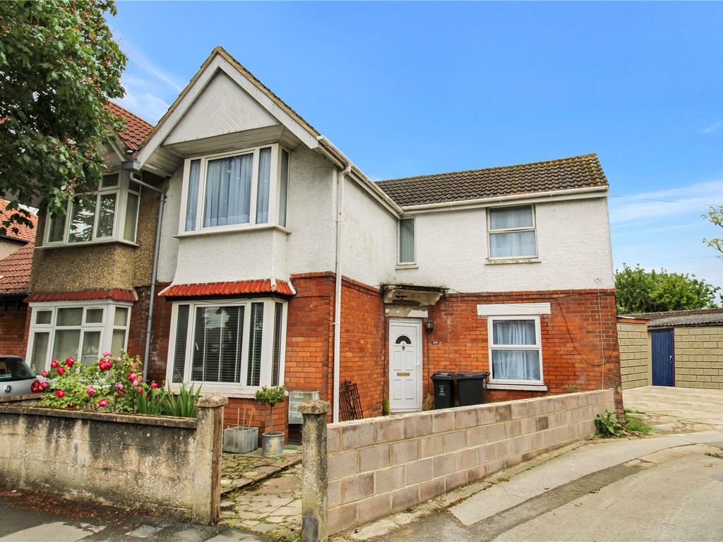 3 bed semidetached house for sale in Groundwell Road, Swindon