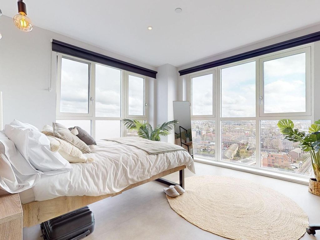 Room to rent in Ilderton Road, London SE15, £1,425 pcm Zoopla