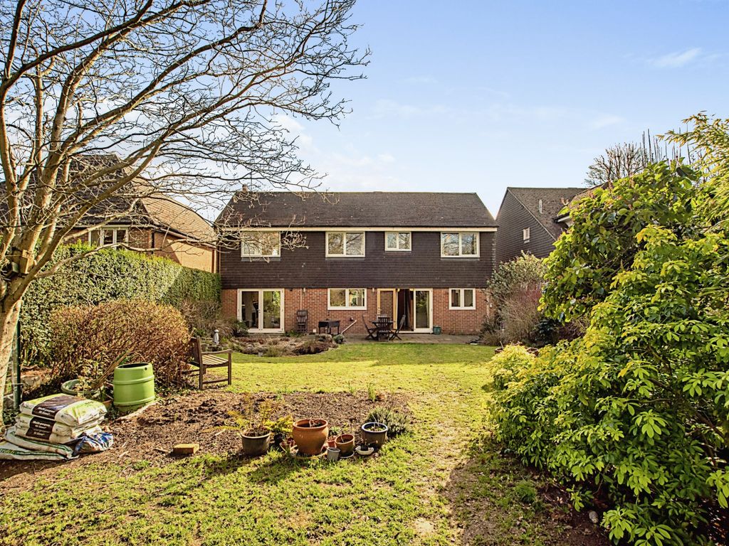 5 bed detached house for sale in Tylers Close, Kings Langley WD4 Zoopla
