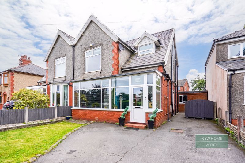 4 bed semidetached house for sale in Livesey Branch Road, Blackburn