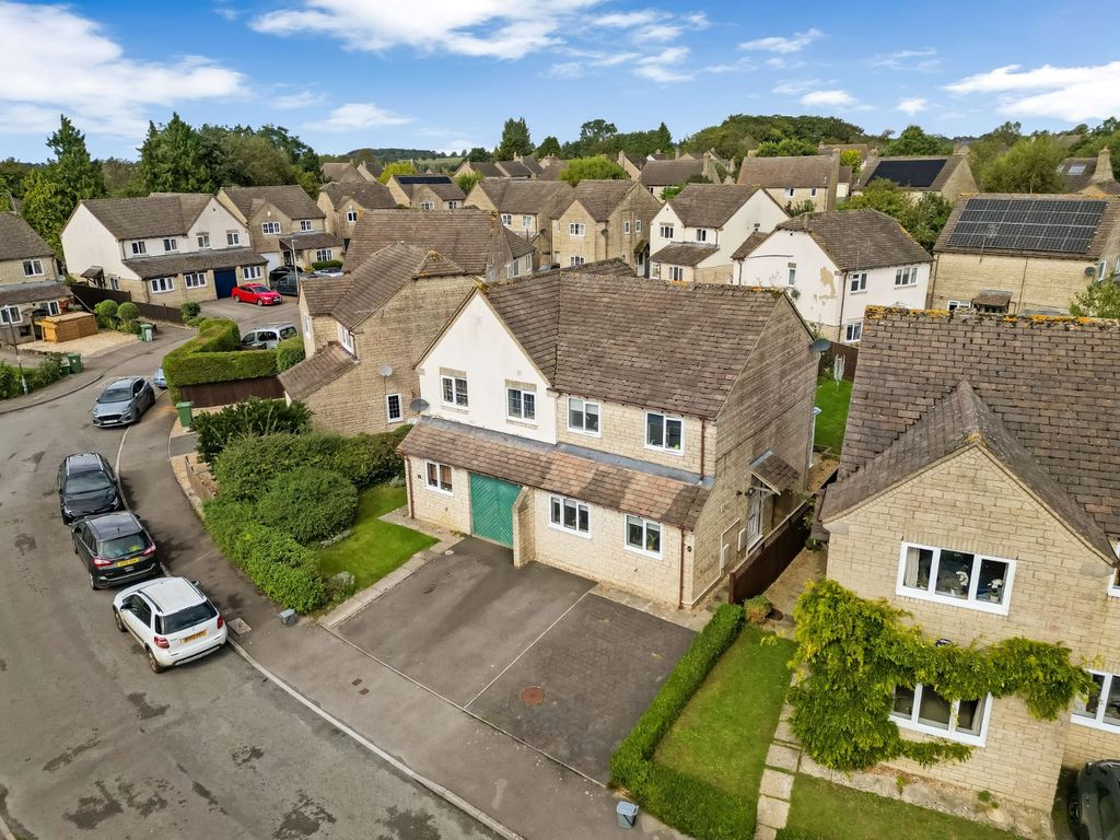 3 bed semidetached house for sale in Stonecote Ridge, Bussage, Stroud