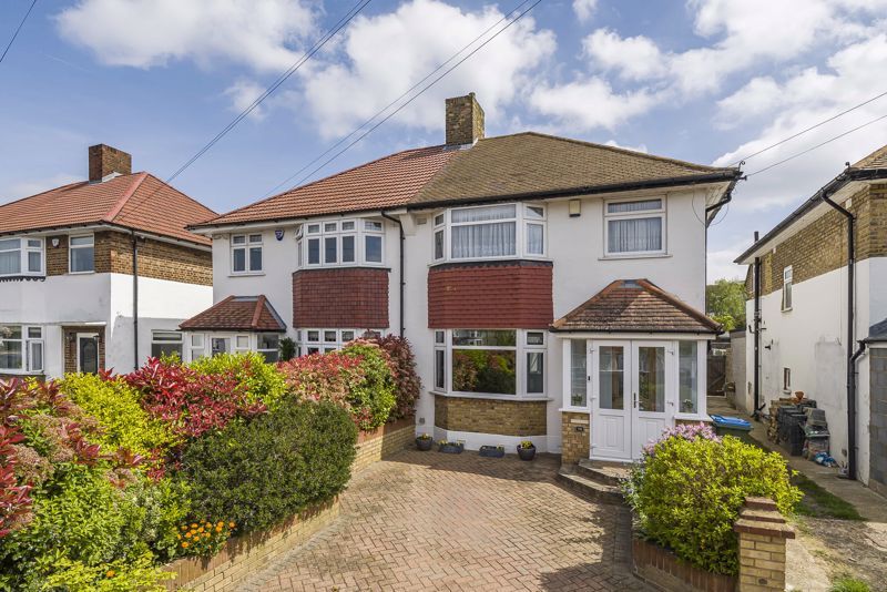3 bed semidetached house for sale in Glenesk Road, London SE9 Zoopla