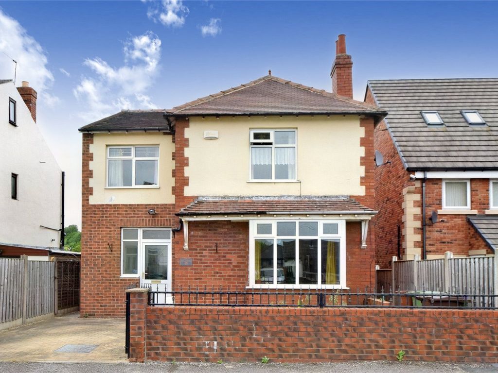 4 bed detached house for sale in Lingwell Nook Lane, Lofthouse Gate