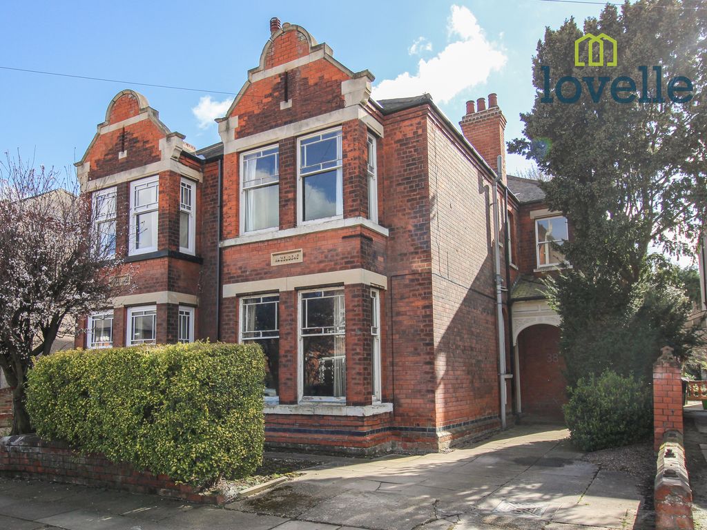 1 bed town house for sale in Lambert Road, Grimsby DN32 Zoopla
