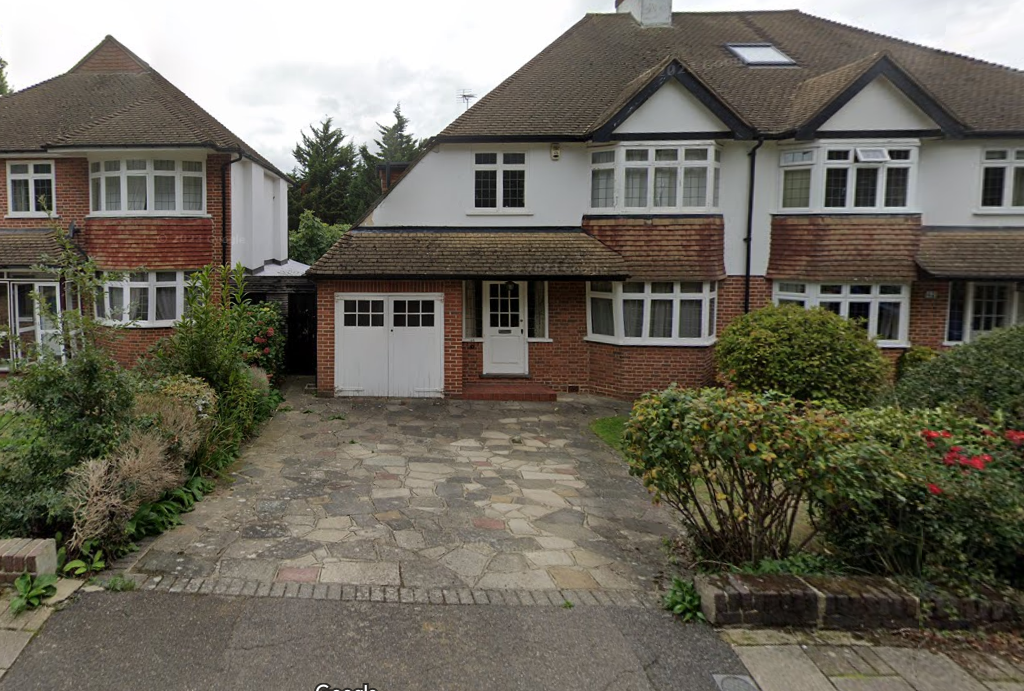 3 bed semidetached house to rent in Kelsey Lane, Beckenham, Kent BR3