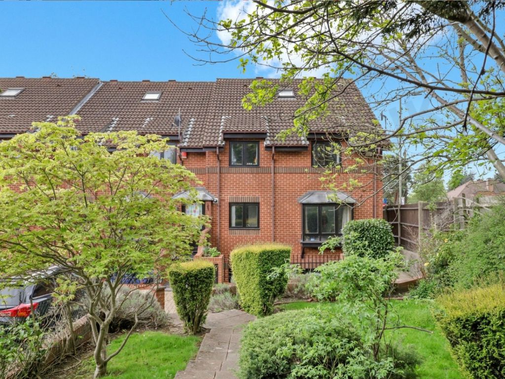 Everdale Court, The Causeway, East Finchley London N2  