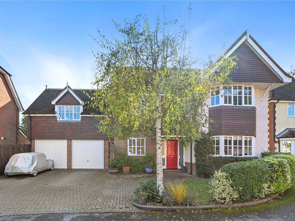 5 bed detached house for sale in Alderton Close, Felsted, Dunmow, Essex