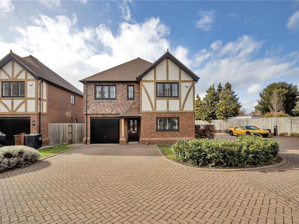 4 bed detached house for sale in Pomarium Close, Gravesend, Kent DA11