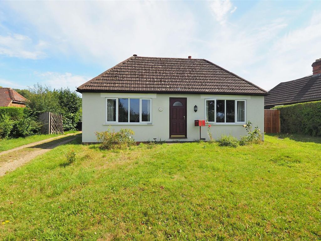 3 bed bungalow for sale in Leeds Road, Langley, Maidstone ME17 Zoopla
