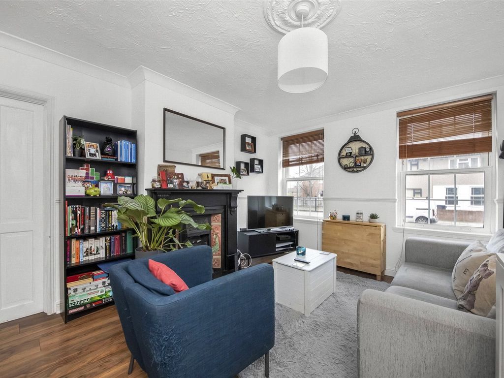 2 bed flat to rent in Charminster Road, Mottingham SE9 Zoopla