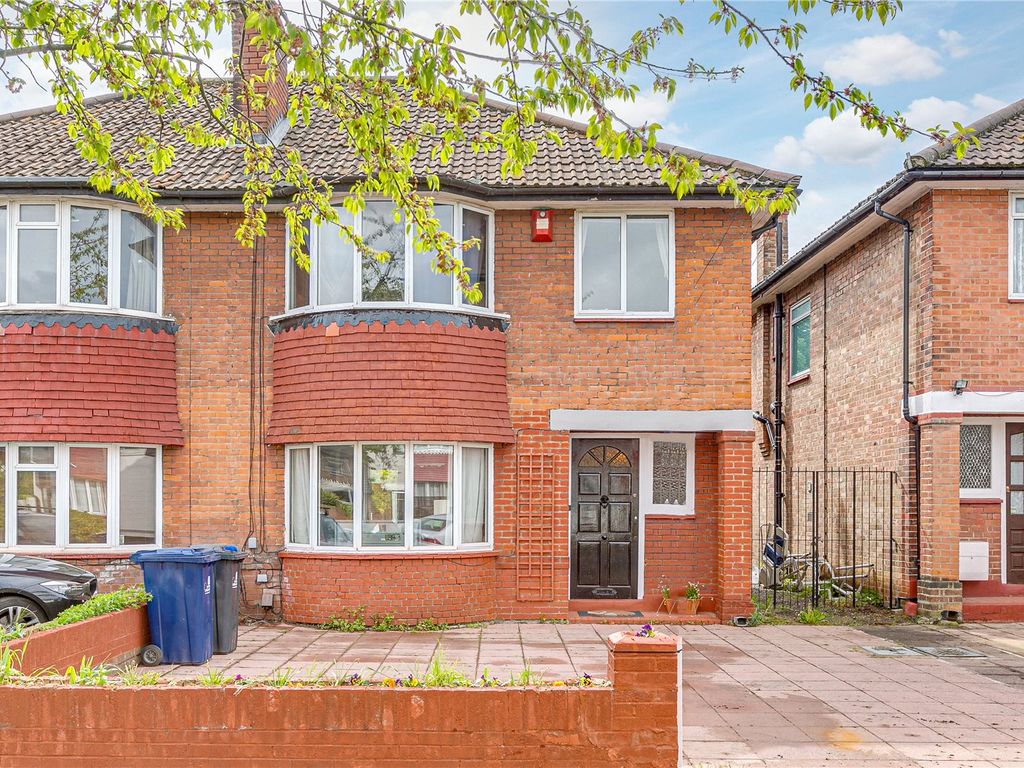 3 bed semidetached house for sale in Friars Way, London W3 Zoopla