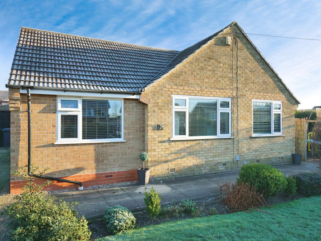 3 bed bungalow for sale in Yew Tree Road, Newhall, Swadlincote