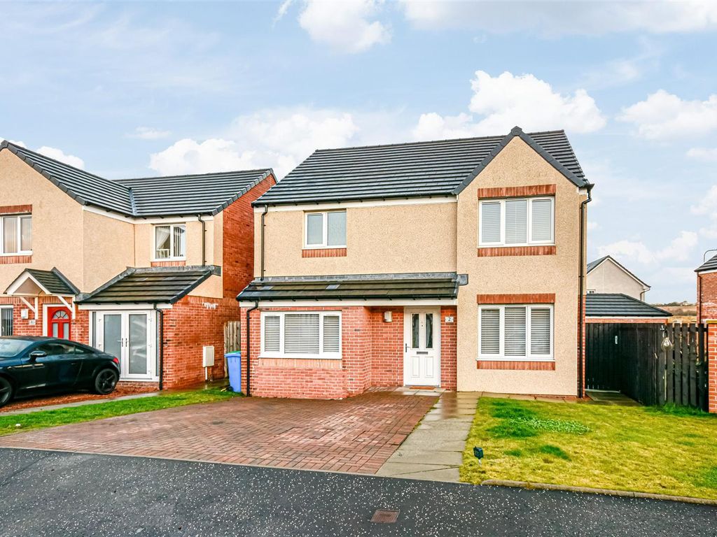 4 bed mews house for sale in 2 Reid Place, Dunfermline KY12, £295,000