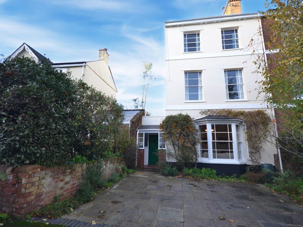 North Avenue, Exeter EX1  