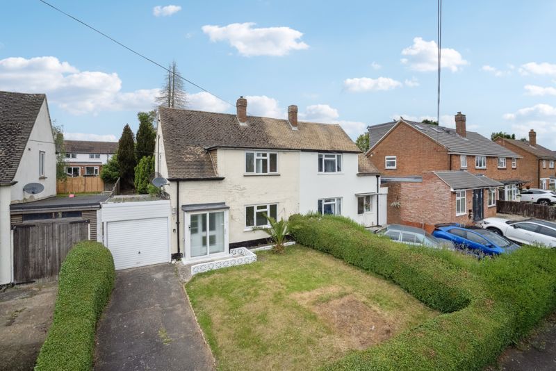 3 bed semidetached house for sale in Aldbury Road, Rickmansworth WD3