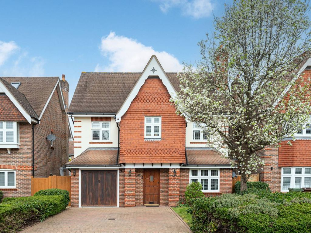 5 bed detached house for sale in Limewood Close, Park Langley