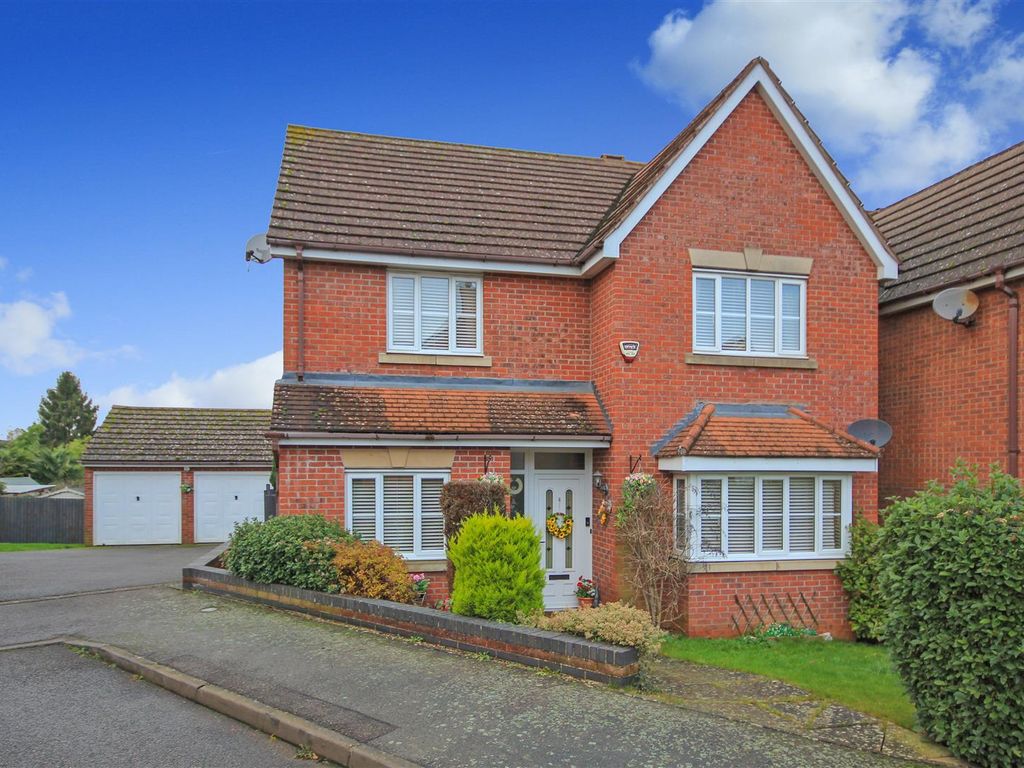 4 bed property for sale in Farndish Close, Rushden NN10, £425,000 Zoopla