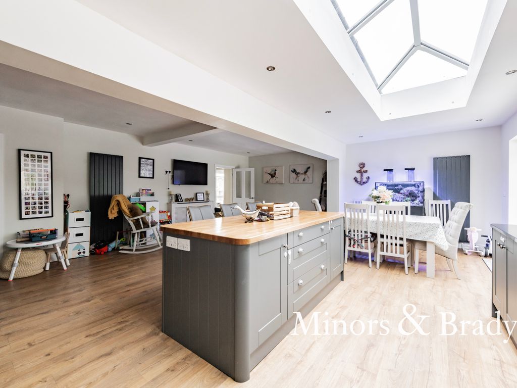 4 bed detached house for sale in Newton Close, Trowse, Norwich NR14 Zoopla