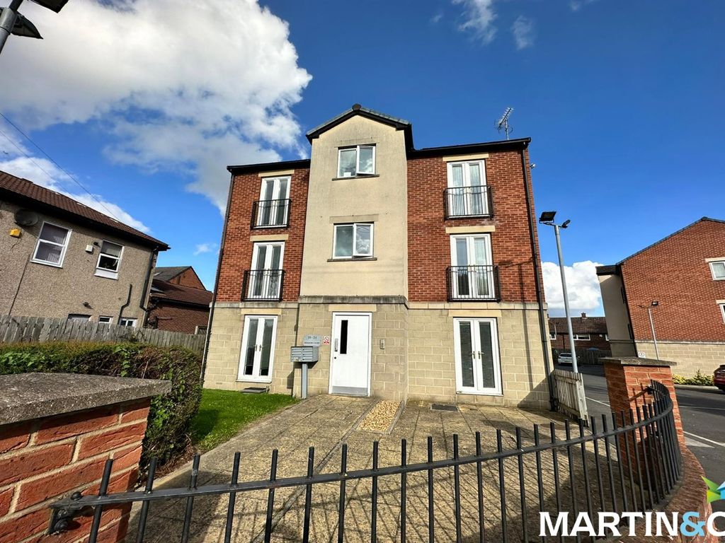 1 bed flat for sale in Meadow Court, Alverthorpe, Wakefield, West
