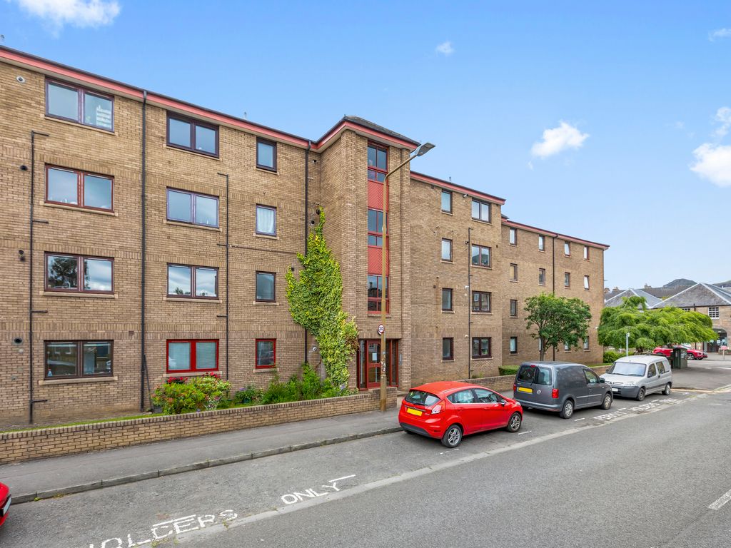 3 bed flat for sale in 11/7 Sienna Gardens, Sciennes, Edinburgh EH9, £