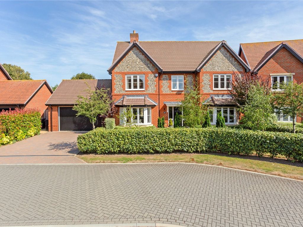 5 bed detached house for sale in Birdham, Chichester PO20, £950,000
