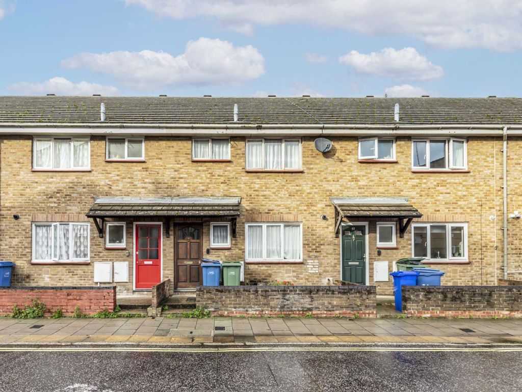 3 bed property for sale in Chatham Street, London SE17 Zoopla